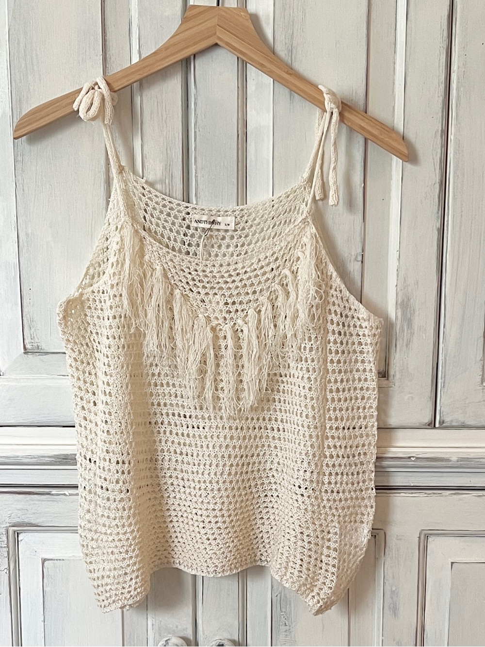 🟠NWT ANDTHEWHY Crochet Fringe Tank Top w/Shoulder Ties in Cream S/M